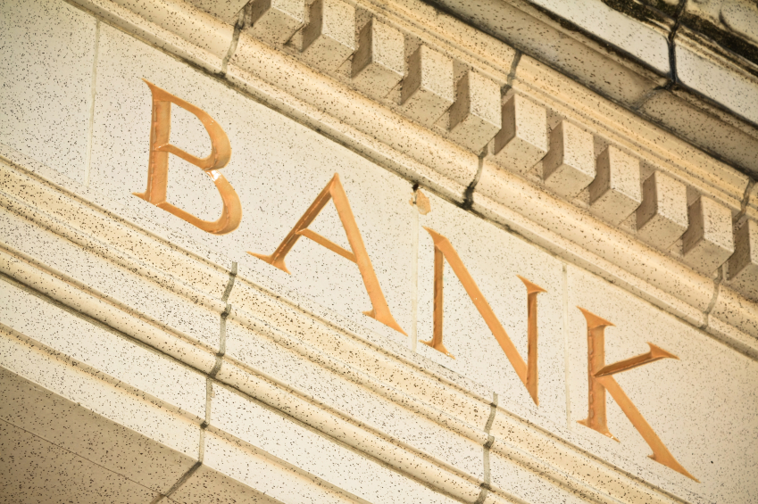 How to Avoid Bank Fees
