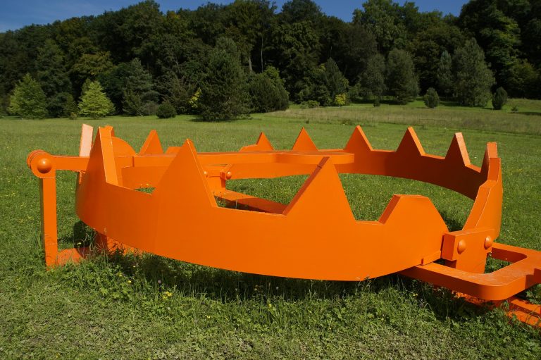 Big orange bear trap