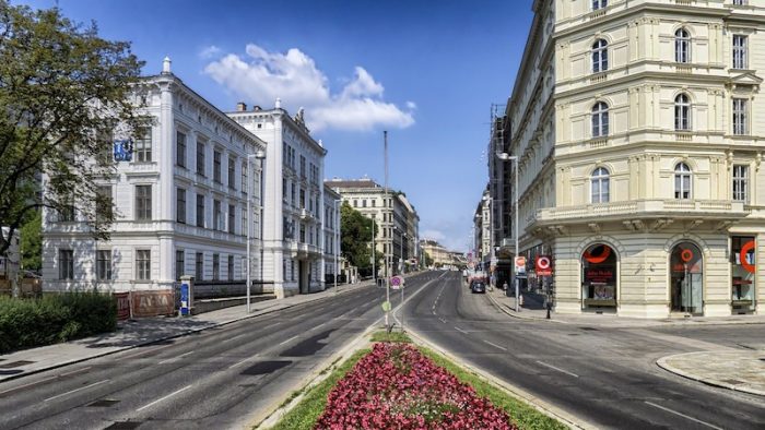 vienna-171444_1280 transfer money to Austria