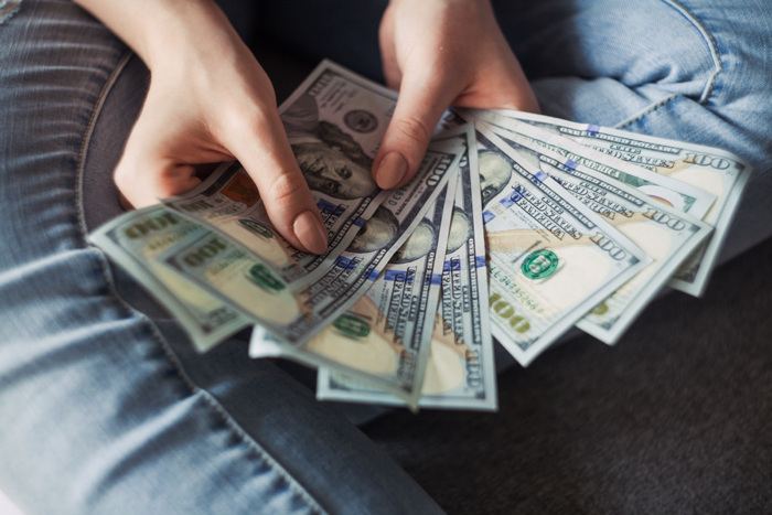 How Much It Really Costs To Transfer Money Overseas